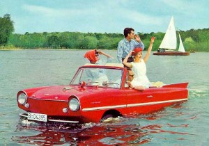 Auto mieten, auf dem Wasser fahren